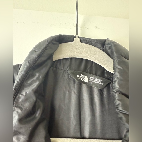 the North Face Quilted Vest Men’s Large Thermoball Eco Black Packable corp logo - Picture 4 of 13